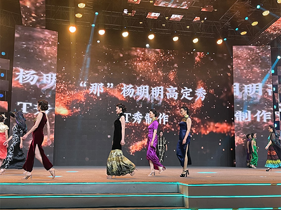 東田造型學(xué)校助力楊明明高定時裝秀